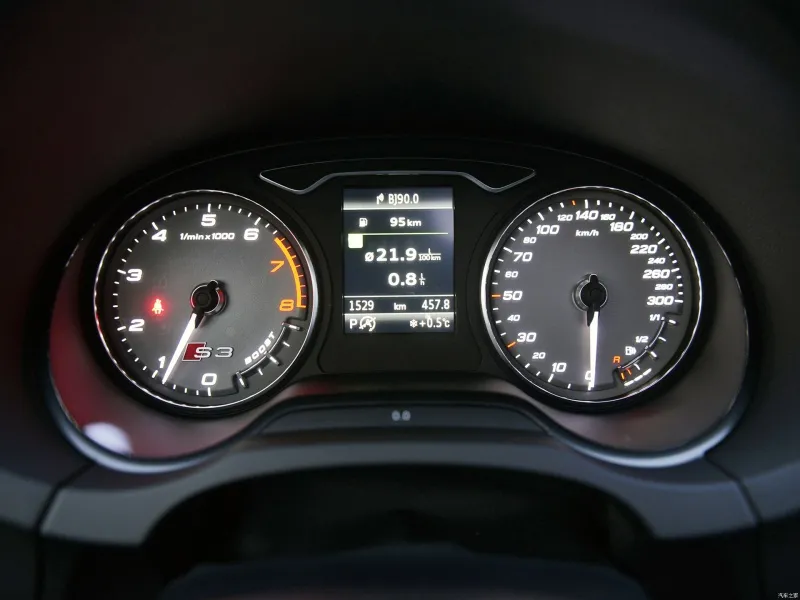 二手车:2.0T+四驱!4.87秒破百!选高配迈腾还是“四个圈”?