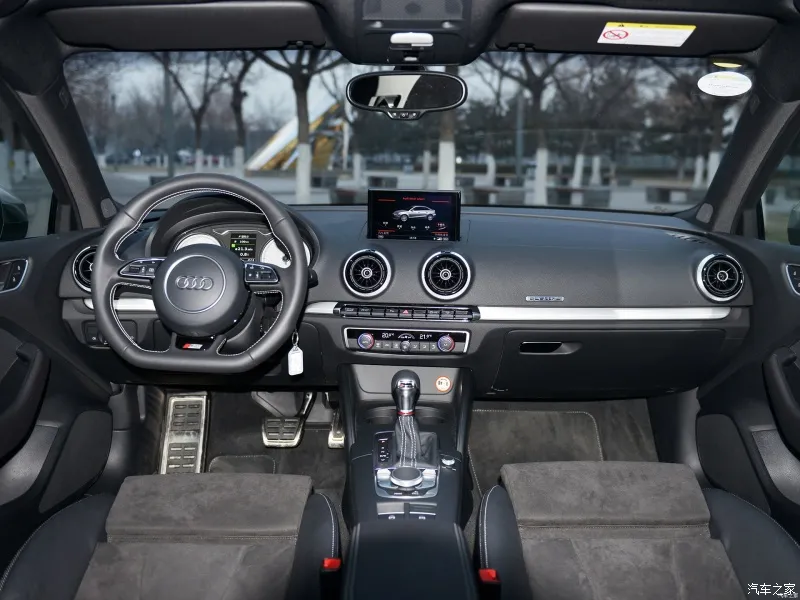 二手车:2.0T+四驱!4.87秒破百!选高配迈腾还是“四个圈”?