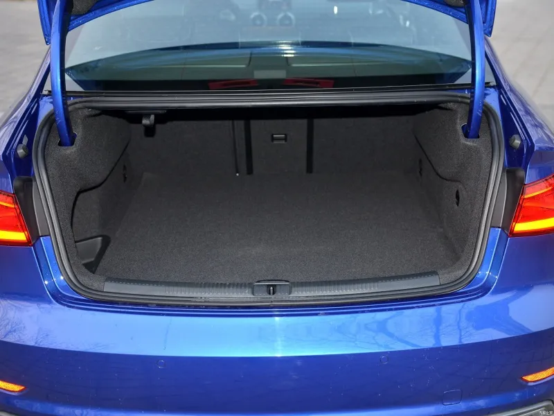 二手车:2.0T+四驱!4.87秒破百!选高配迈腾还是“四个圈”?